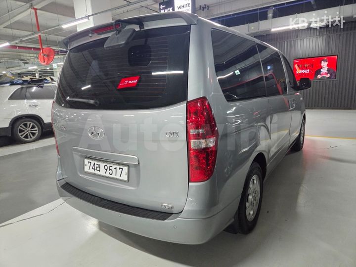 Hyundai Starex 2012 — 4