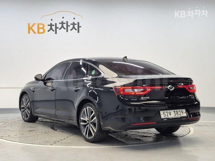 Renault SM6 2017 — 2