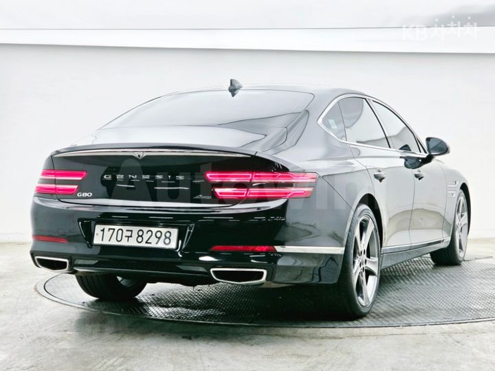 Genesis G80 2023 KMTGB41CDPU186407 — 3
