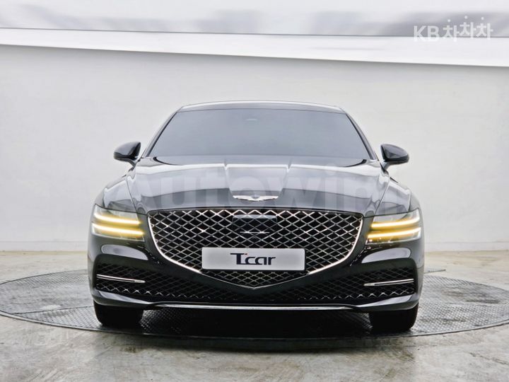 Genesis G80 2023 KMTGB41CDPU186407 — 4