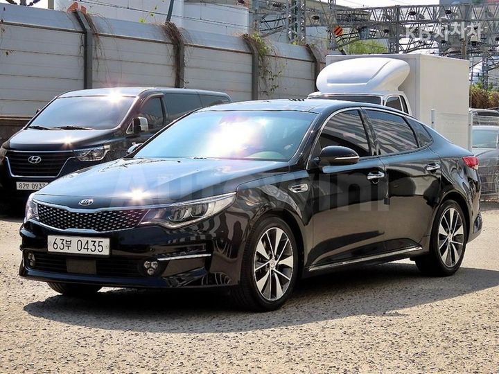 Kia K5 2017 — 2