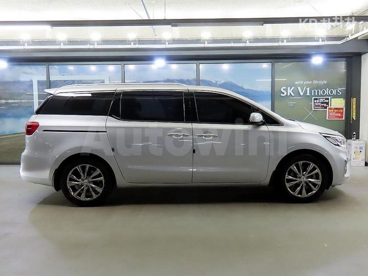 Kia Carnival 2019 — 3