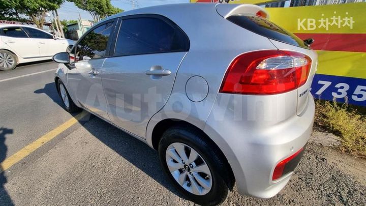 Kia Pride 2017 — 5