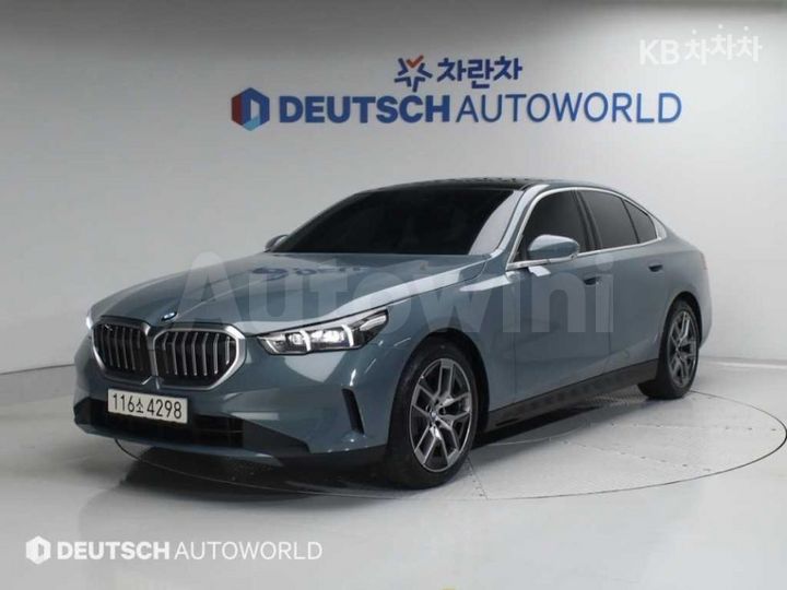 BMW 5 Series 2024 — 2
