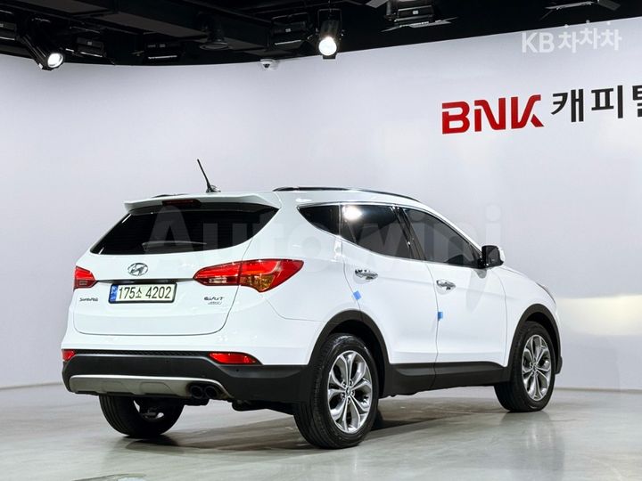 Hyundai SantaFe 2014 — 2