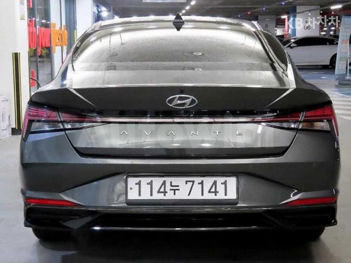 Hyundai Avante 2022 — 5