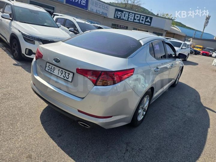 Kia K5 2011 — 3