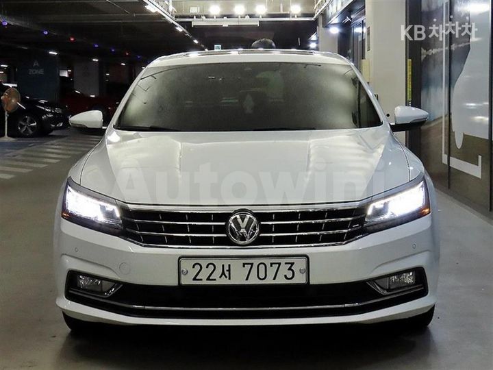 Volkswagen Passat 2018 — 2