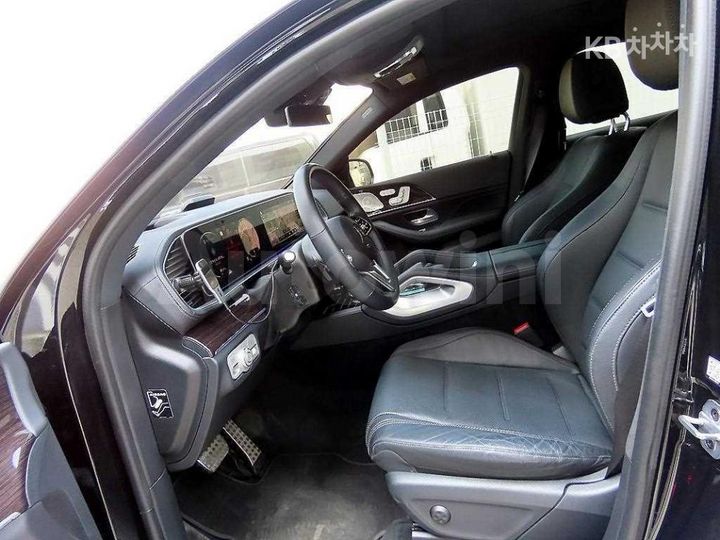 Mercedes Benz GLE Class 2023 — 5