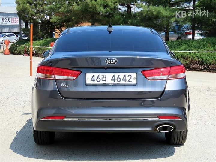 Kia K5 2016 KNAGX411BGA019383 — 4