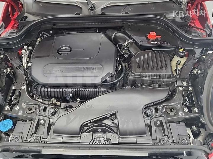 Mini New Convertible 2022 — 5