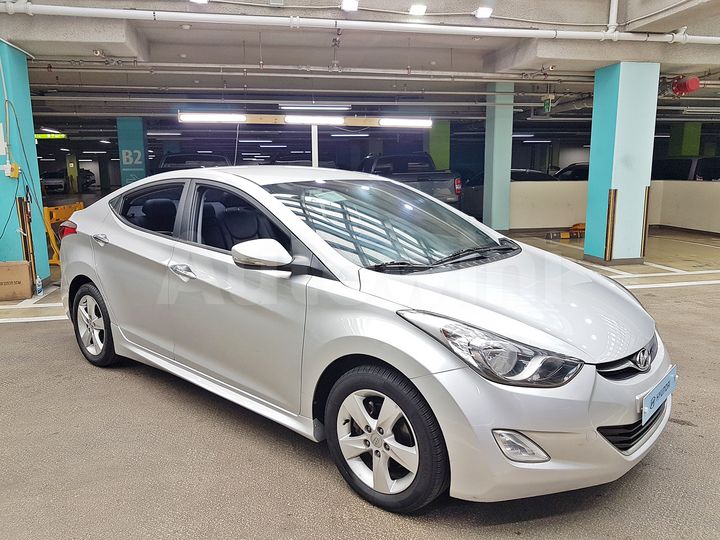 Hyundai Avante 2012 — 4