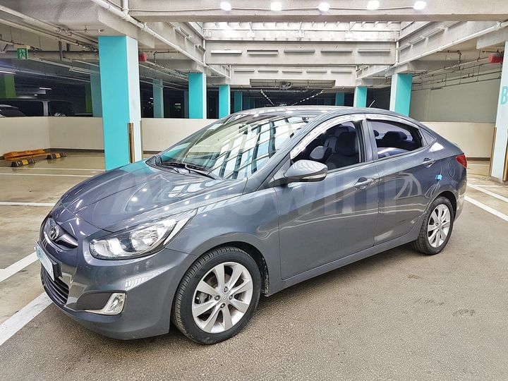 Hyundai Accent 2011 — 2