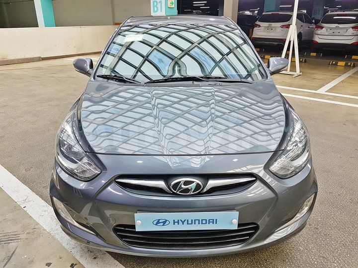 Hyundai Accent 2011 — 3