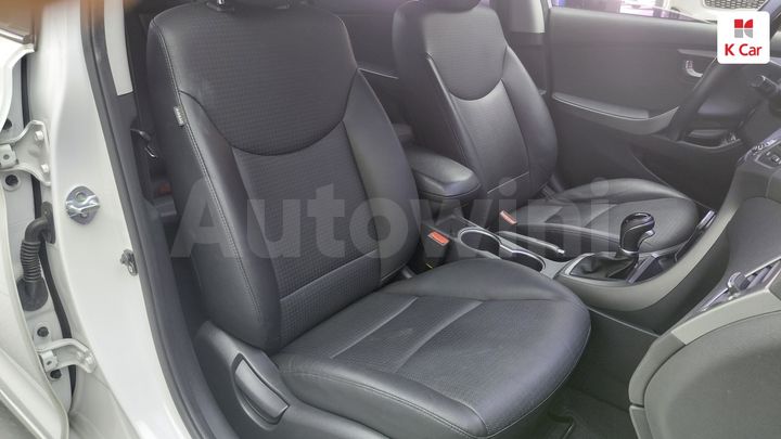 Hyundai Avante 2015 — 4