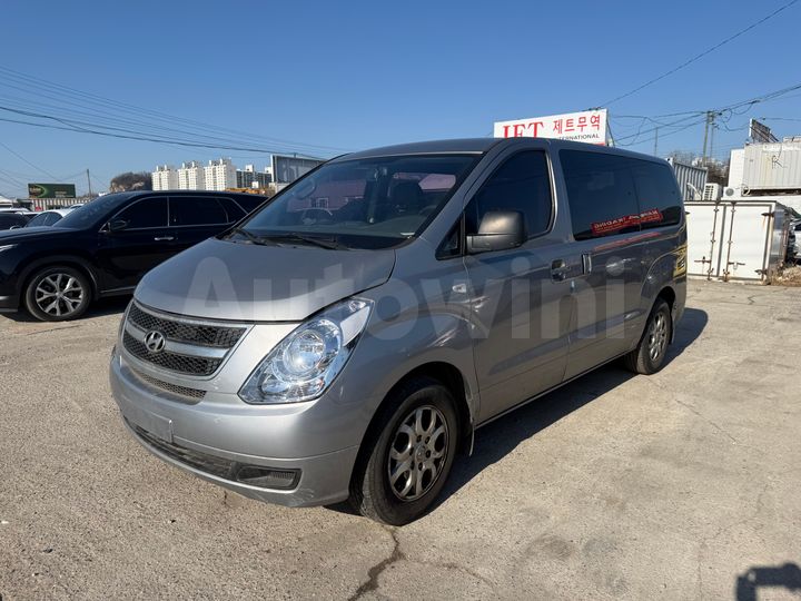 Hyundai Starex 2013 — 2