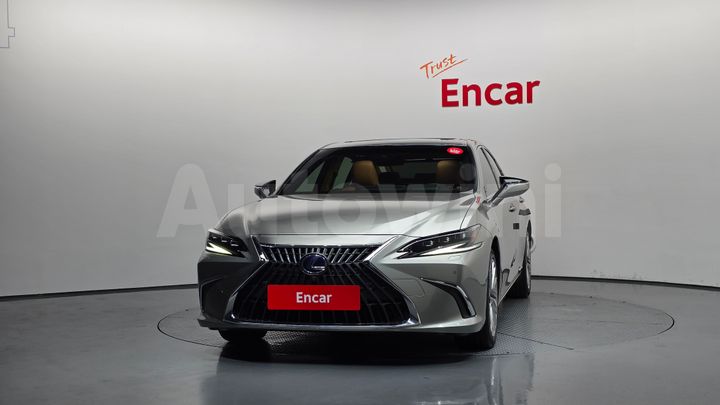 Lexus ES 2022 — 3