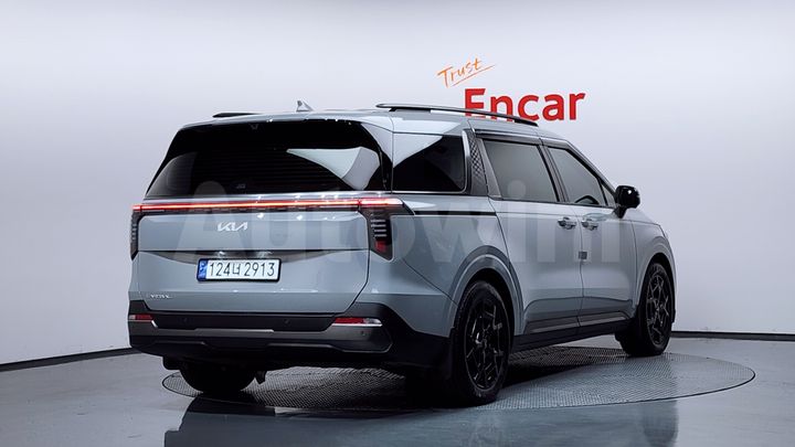 Kia Carnival 2025 — 2