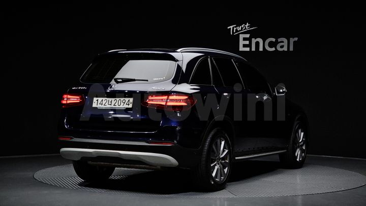 Mercedes-Benz GLC Class 2019 — 2
