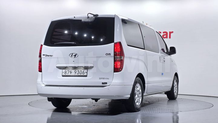 Hyundai Starex 2014 — 2