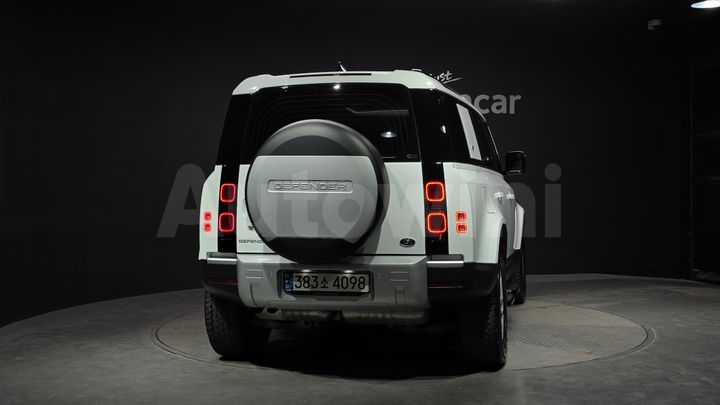 Land Rover Defender 2022 — 4