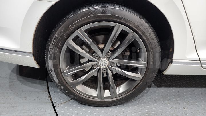 Volkswagen Passat 2018 — 5