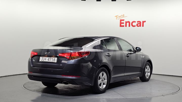 Kia K5 2012 — 2