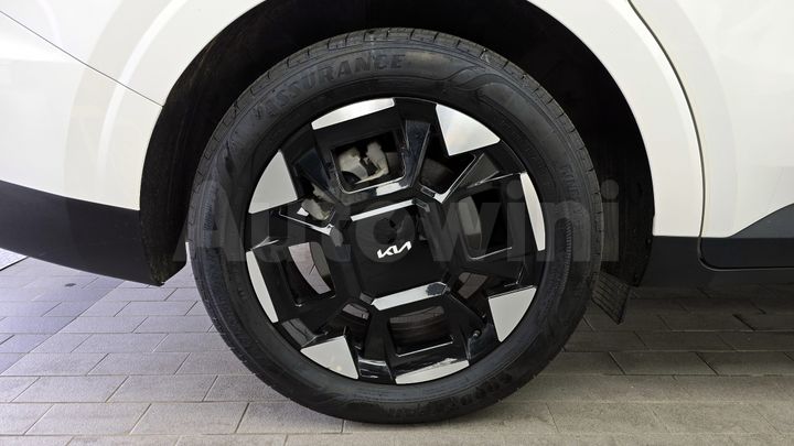 Kia Carnival 2025 — 5