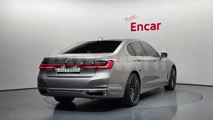 BMW 7 Series 2021 — 2