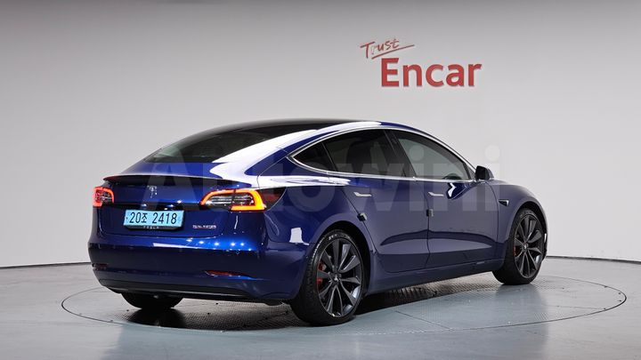 Tesla Model 3 2020 — 2
