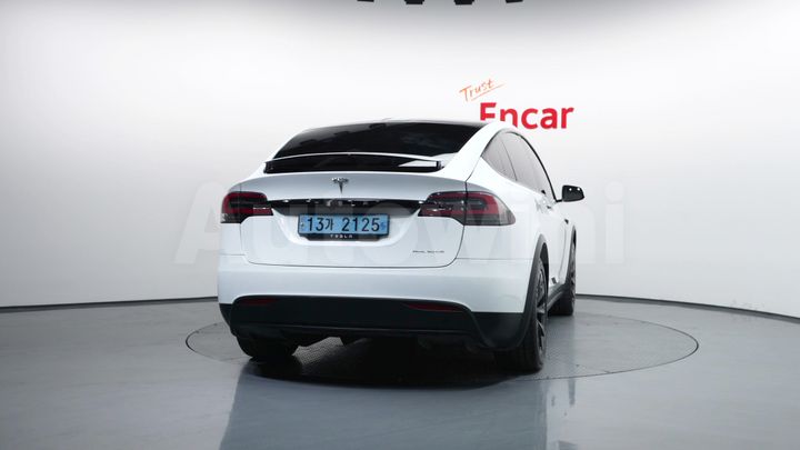Tesla Model X 2020 — 4