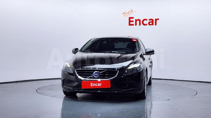 Volvo V40 2016 — 3
