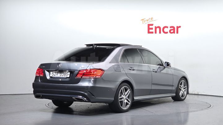 Mercedes-Benz E Class 2016 — 2