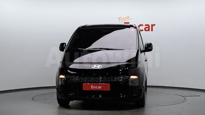 Hyundai Staria 2025 — 3