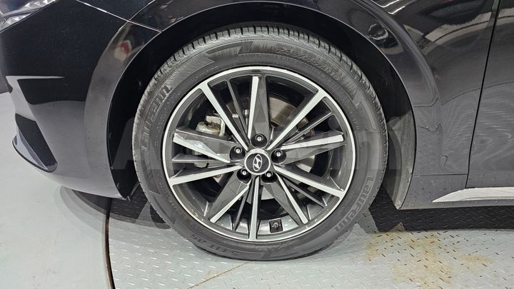 Hyundai Grandeur 2023 — 5