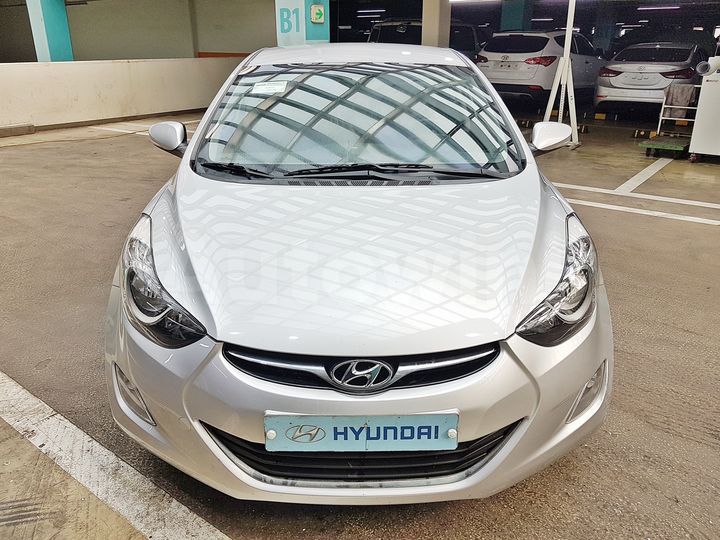 Hyundai Avante 2012 — 2