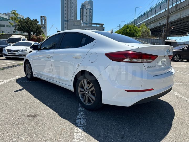 Hyundai Avante 2016 — 5