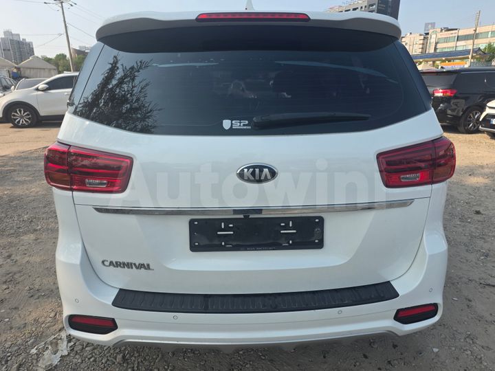 Kia Carnival 2019 — 5