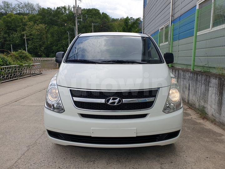 Hyundai Starex 2010 — 2