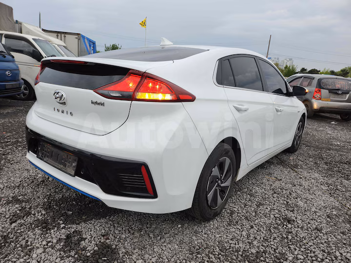 Hyundai Ioniq