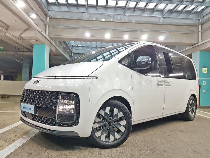 Hyundai Staria