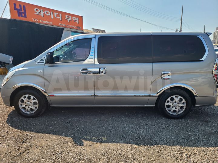 Hyundai Starex 2015 — 2