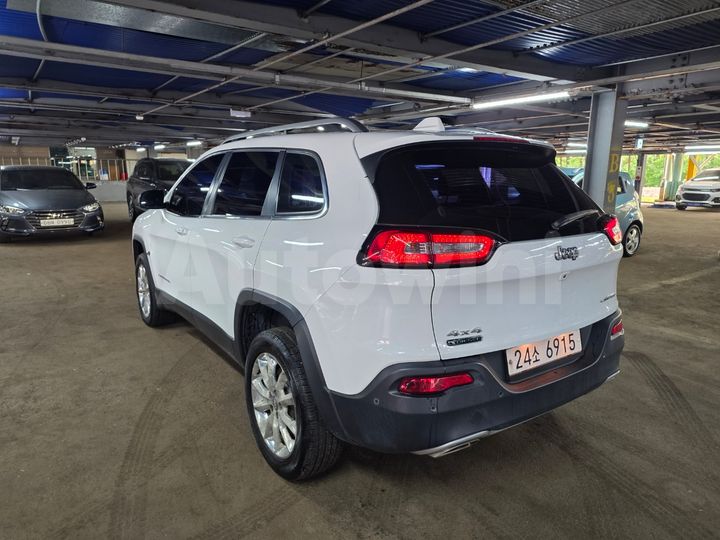 Jeep Cherokee 2015 — 4