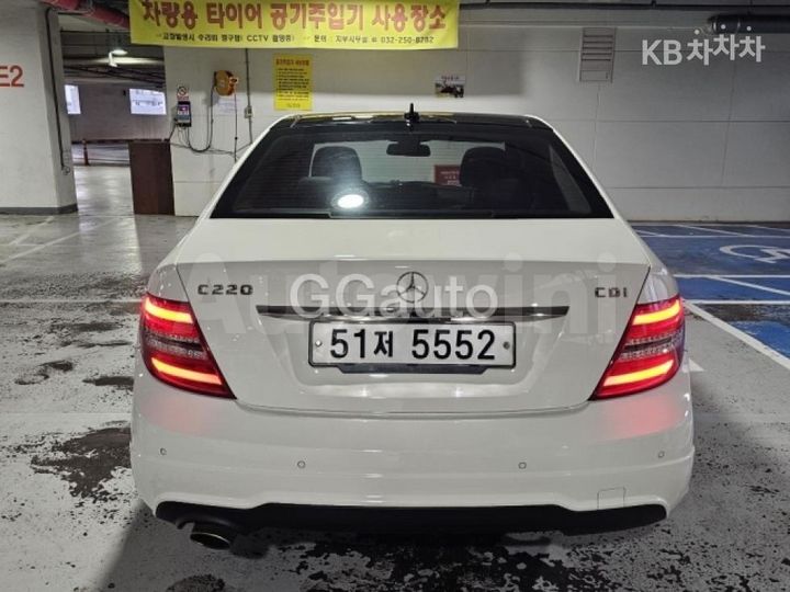 Mercedes-Benz C Class 2012 — 3