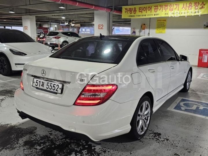 Mercedes-Benz C Class 2012 — 4