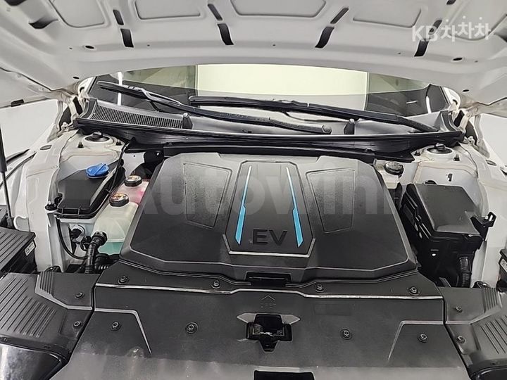 Hyundai Ioniq5 2023 — 5