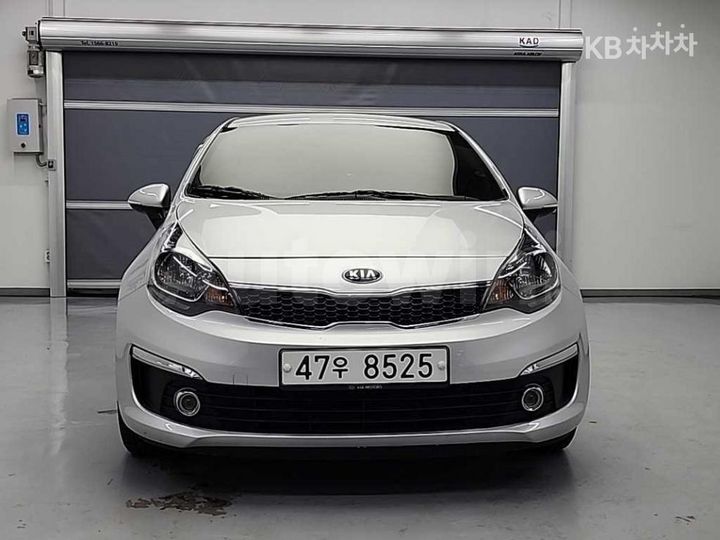 Kia Pride 2015 — 2