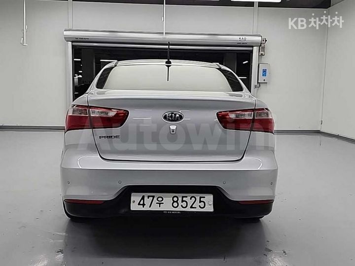 Kia Pride 2015 — 3