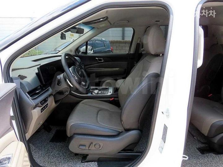 Kia Carnival 2024 KNANC81BBRS446597 — 5