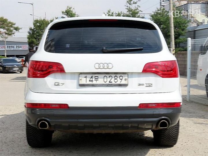 Audi Q7 2015 — 4